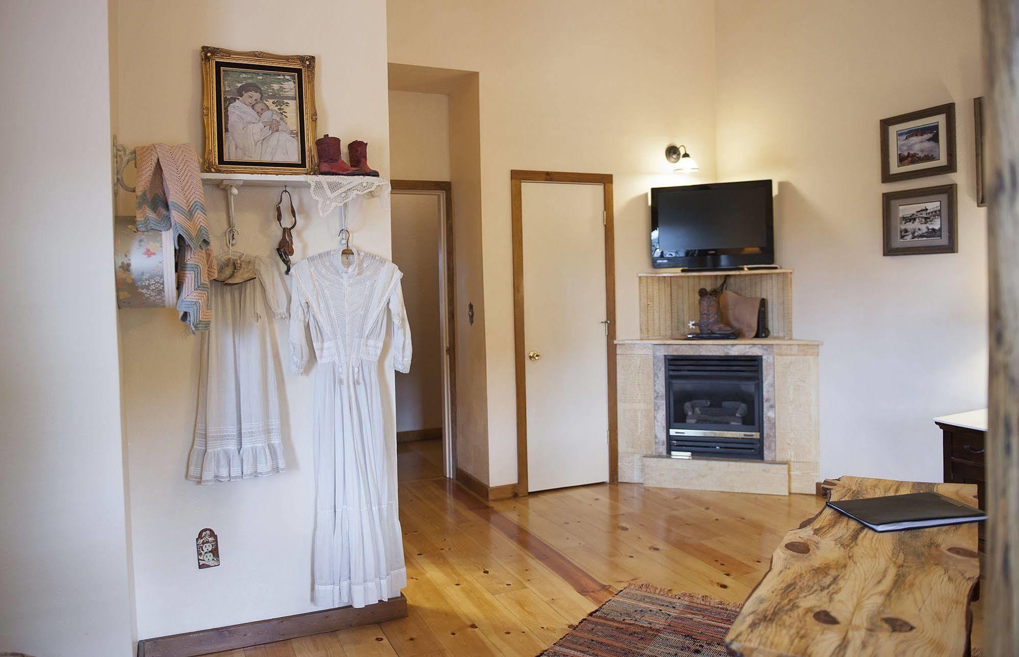 Grand Canyon Bed And Breakfast Williams Buitenkant foto
