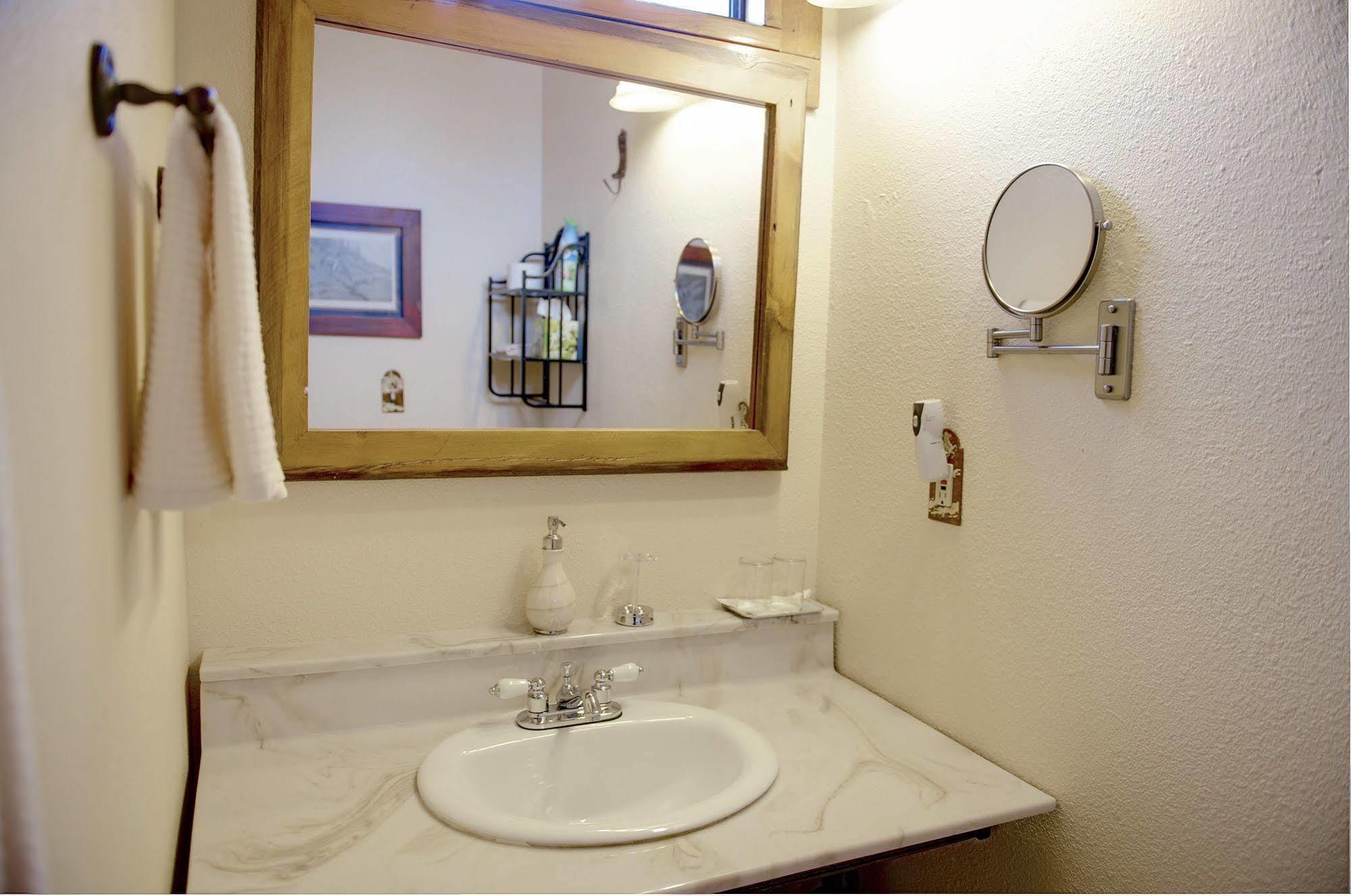 Grand Canyon Bed And Breakfast Williams Buitenkant foto